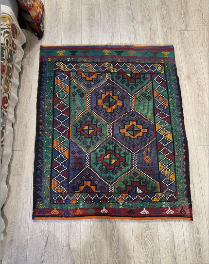 Vintage Denizli Kilim Rug – 121×158 cm | Handwoven Wool Anatolian Carpet